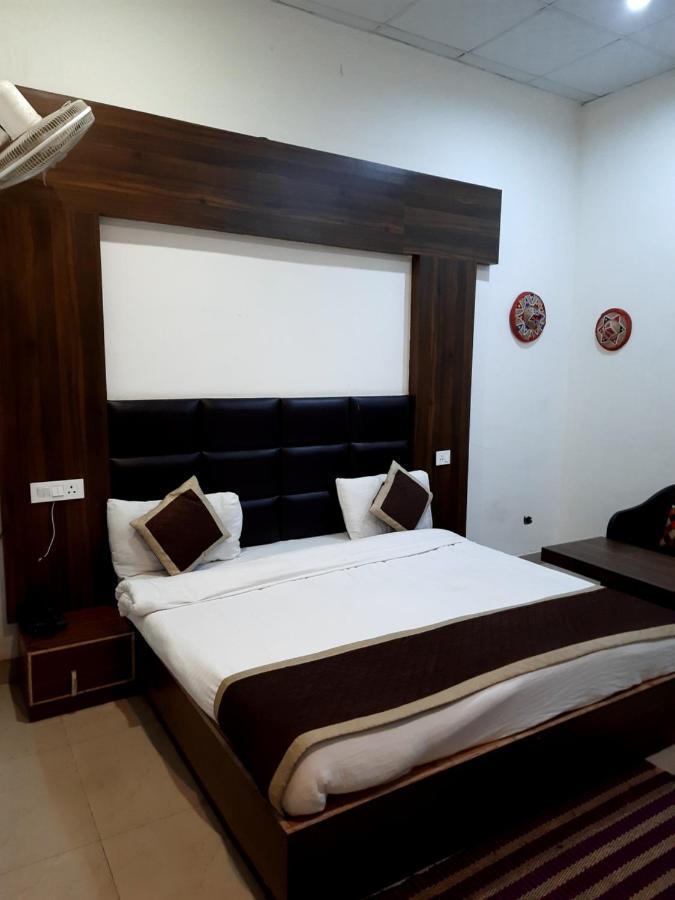 Hotel Green Park Nainital Bagian luar foto